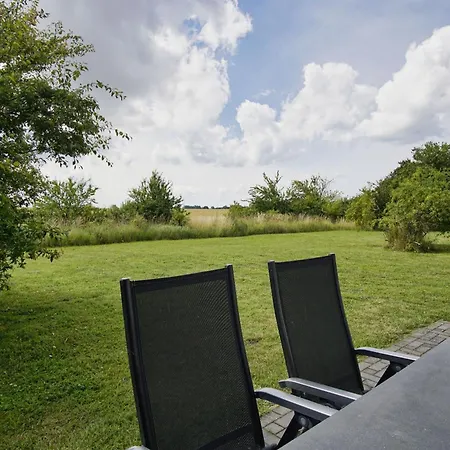 Vogelblick Haushaelfte 01 Mit Terrasse, Garten