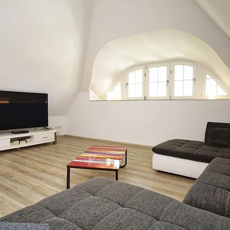 Vogelblick Haushaelfte 01