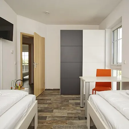 Vogelblick Haushaelfte 01 Casa vacanze *