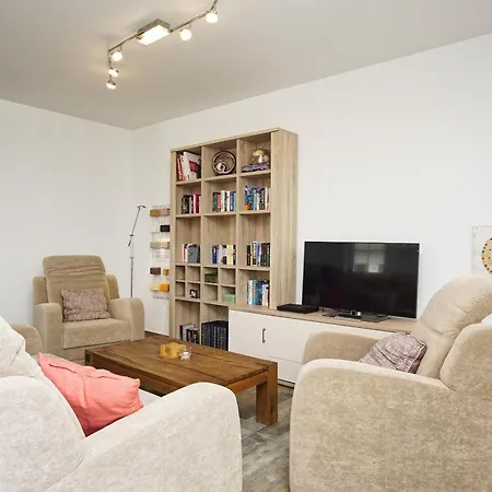 Vogelblick Haushaelfte 01 Vaschvitz