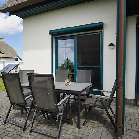 Vogelblick Haushaelfte 01 Mit Terrasse, Garten Holiday home *